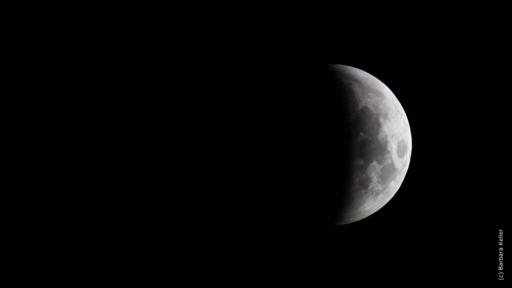 Nachtaufnahme Vollmond - Mondfinsternis - Blutmond 2019